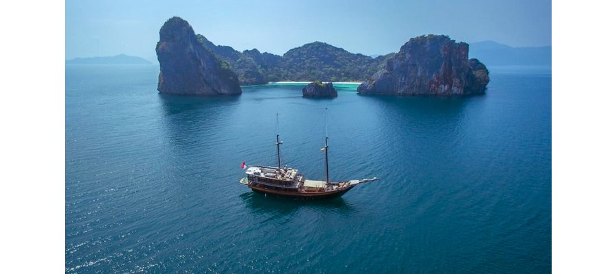 Rented penguins and $300,000 dinners: The wildest holiday requests from the super rich