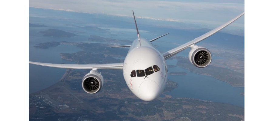 Qantas supermoon flight to nowhere sells out in 'record time'