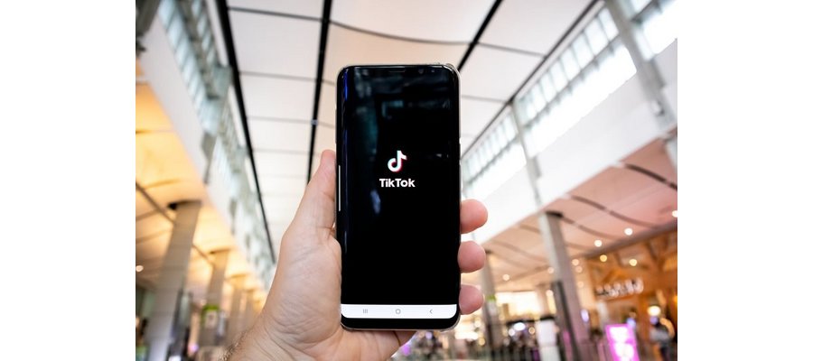 TikTok vs Reels: Everything Hotel Marketers Need to Know