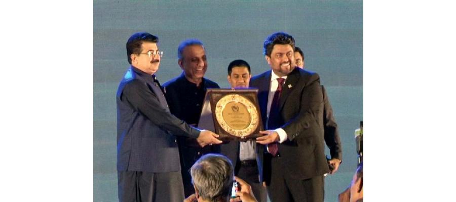 Luxurious 5-star beachfront project unveiled Parkview Beach Resort to be a turning point for country’s economy: Senate Chairman