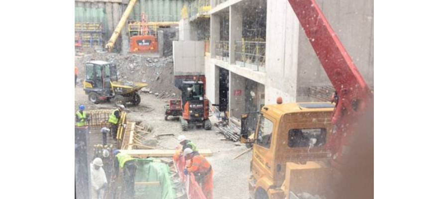 Raging English tourists pay for four-star Edinburgh hotel with 'view of building site'