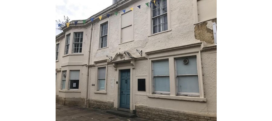 Former Lloyds Bank in Corsham could still become hotel