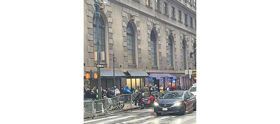 Roosevelt, once a swanky Manhattan hotel, now a refugee shelter - Real estate developer believes hotel can still earn profit with some effort