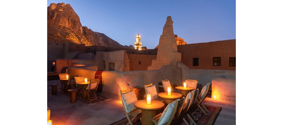 EARTH-BUILT HOTEL OPENS IN SAUDI ARABIA