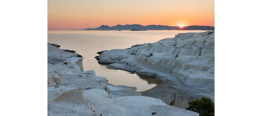 Relief for campaigners as five-star hotel on Milos’s famous ‘moon beach’ halted