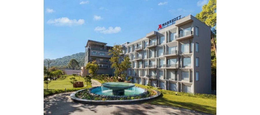 Hotel Giants Bet India’s Local Travel Boom Can Defy Slowdown