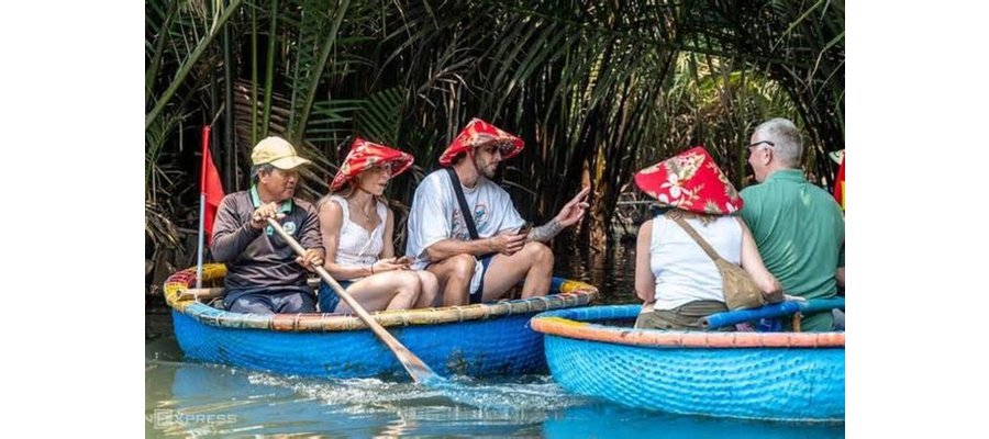 Vietnam faces tourism labor shortage