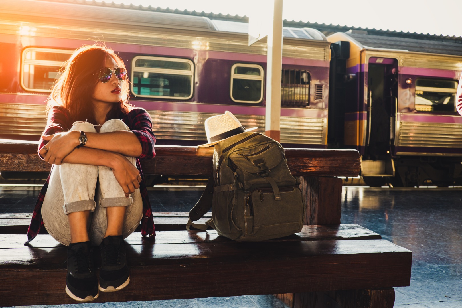 3 ways to appeal to women who travel internationally