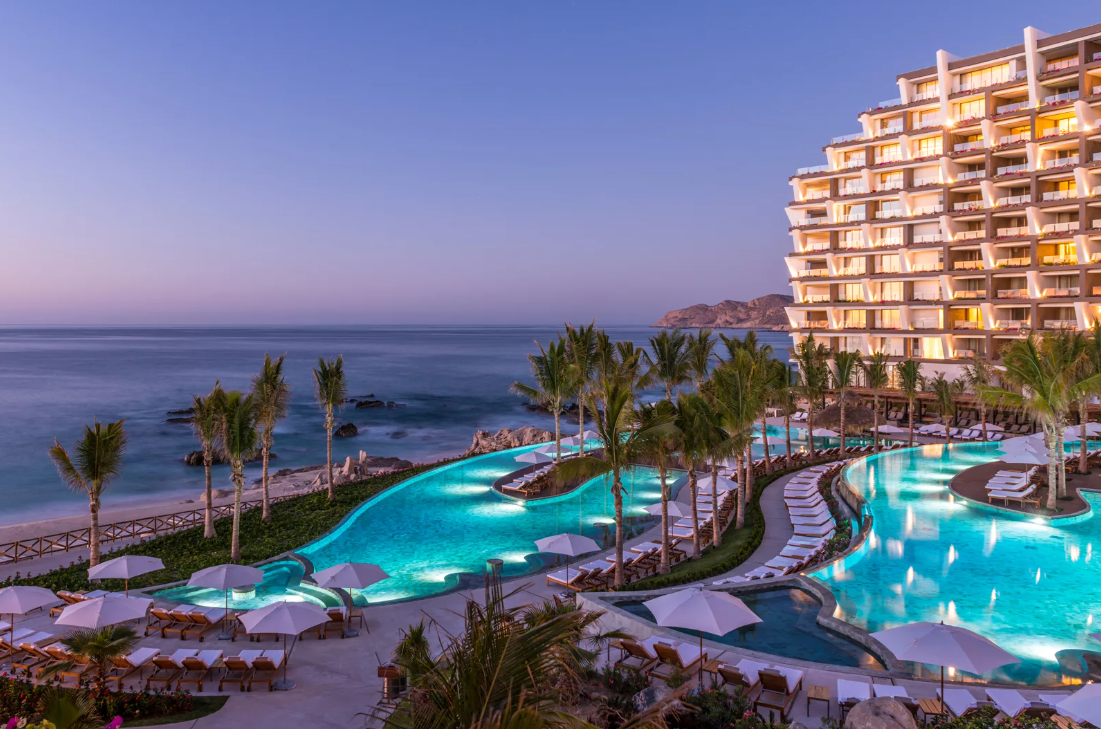 All-inclusive resorts go ... small?