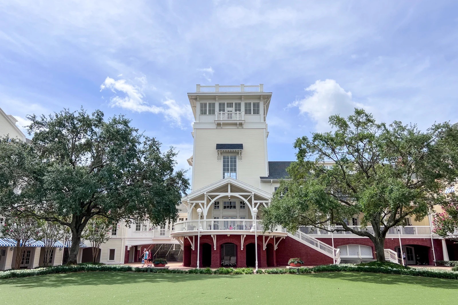 How Disney renovated more than 22,000 hotel rooms in 5 years