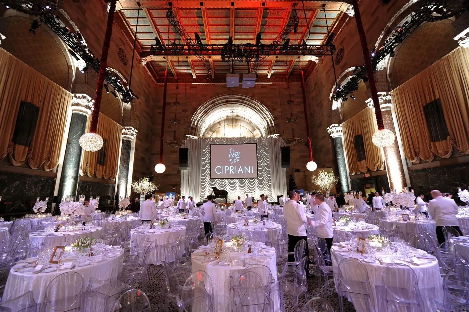 Revealed: mafia ties, scandals and crimes of Taylor Swift’s favorite restaurant, Cipriani