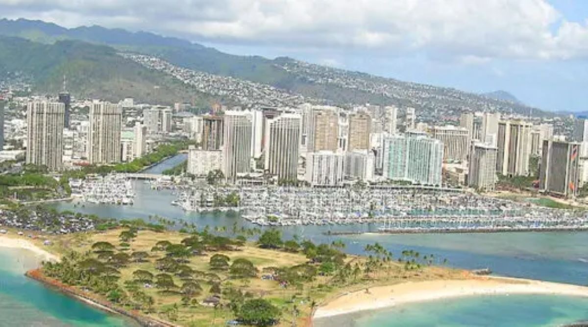 Hawaii Vacation Rentals Struggle: April Occupancy Declines, Prices Approach Hotel Stratosphere
