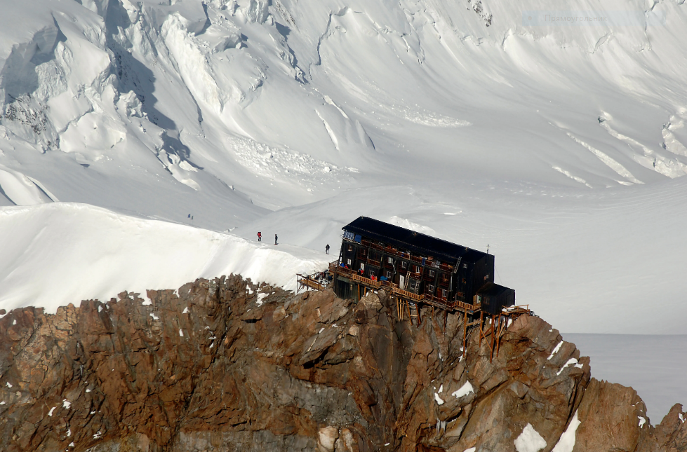 World’s most remote hotel ‘Margherita Hut’ located 15,000ft up mountain requires 5hr trek – but it’s worth it for view 