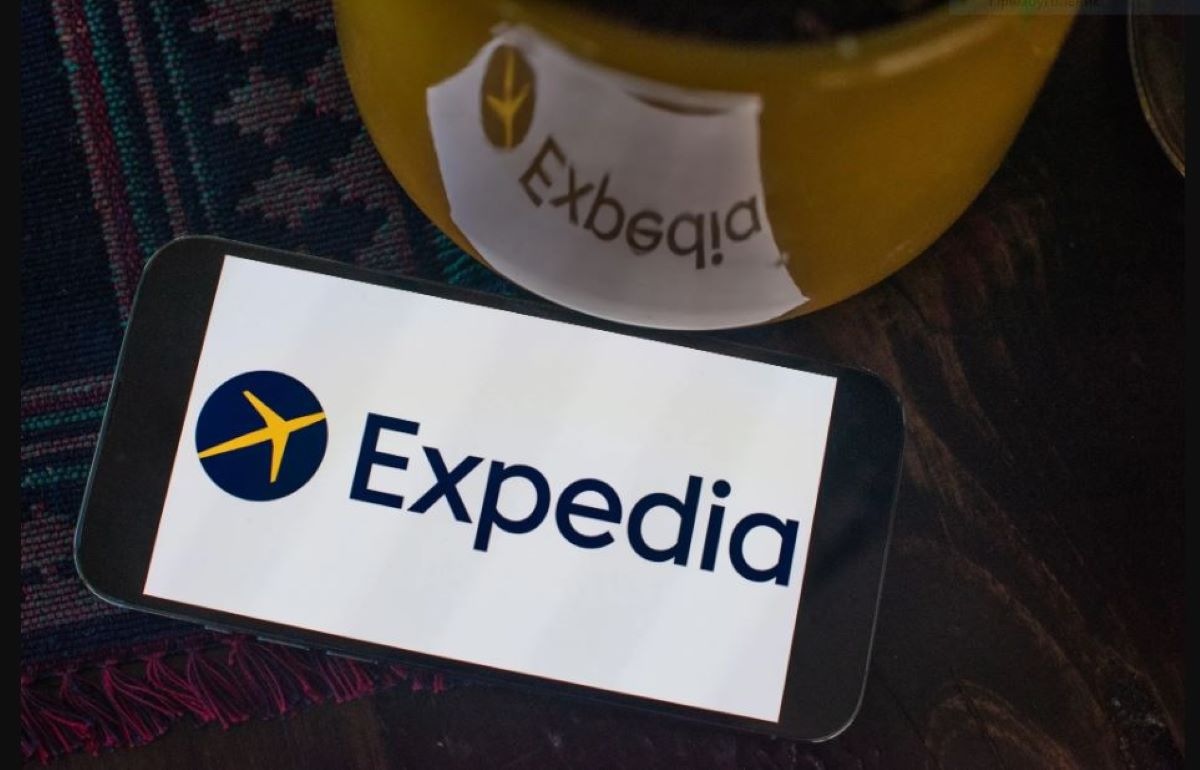 Expedia Boosts Its Full-Year Sales Outlook on Strong Bookings