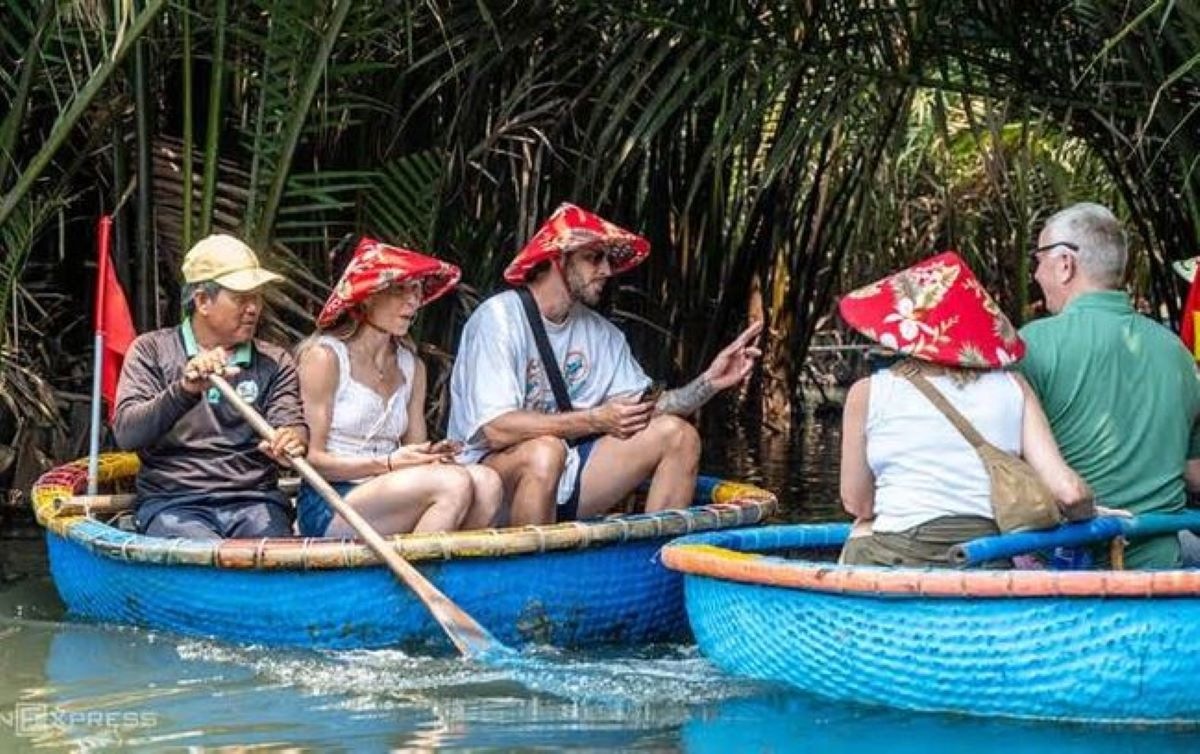 Vietnam faces tourism labor shortage